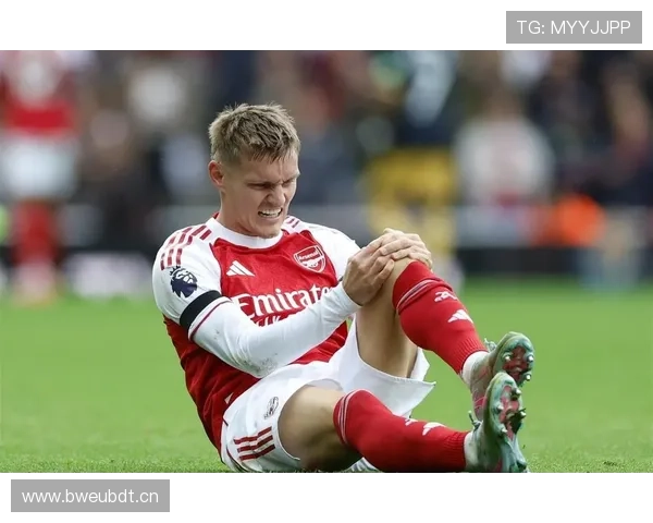 阿森纳关键阶段表现波动,争冠形势竞争趋紧 阿森纳关键阶段表现波动,争冠形势竞争趋紧