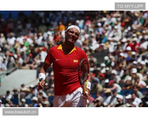 纳达尔比赛完直接送工作人员大牌香水，这待遇也太奢了吧！