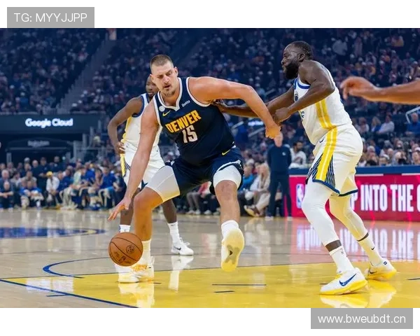 格林挡拆助攻库里与防守约基奇差异明显