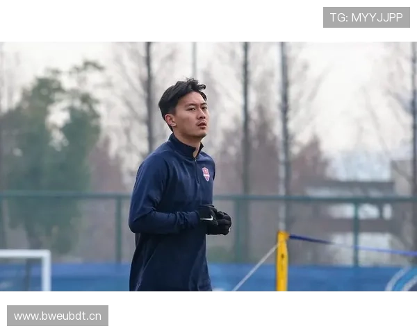 蒋圣龙赛场上稳如老将，私底下却跟普通年轻人差十条街啊