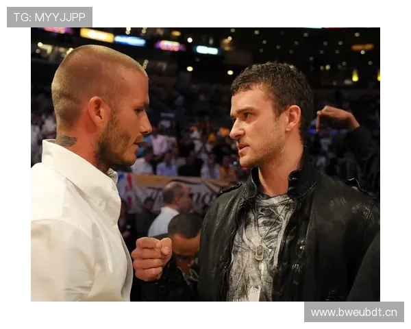 贝克汉姆低调拎个购物袋，里面东西价值比我整年工资还扎眼