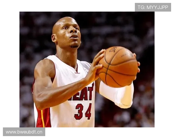 雷·阿伦无球跑动制造空位助队掀起三分浪潮